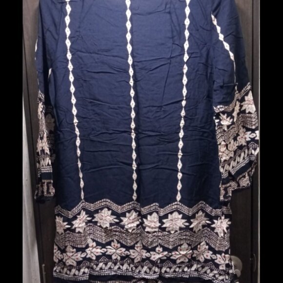 Fancyqube free flowing Women's Top - Sz. L - Picture 5 of 6